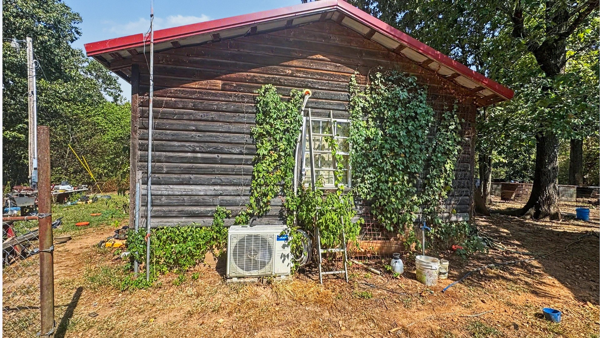 426197 E 743 Road Property Photo 4