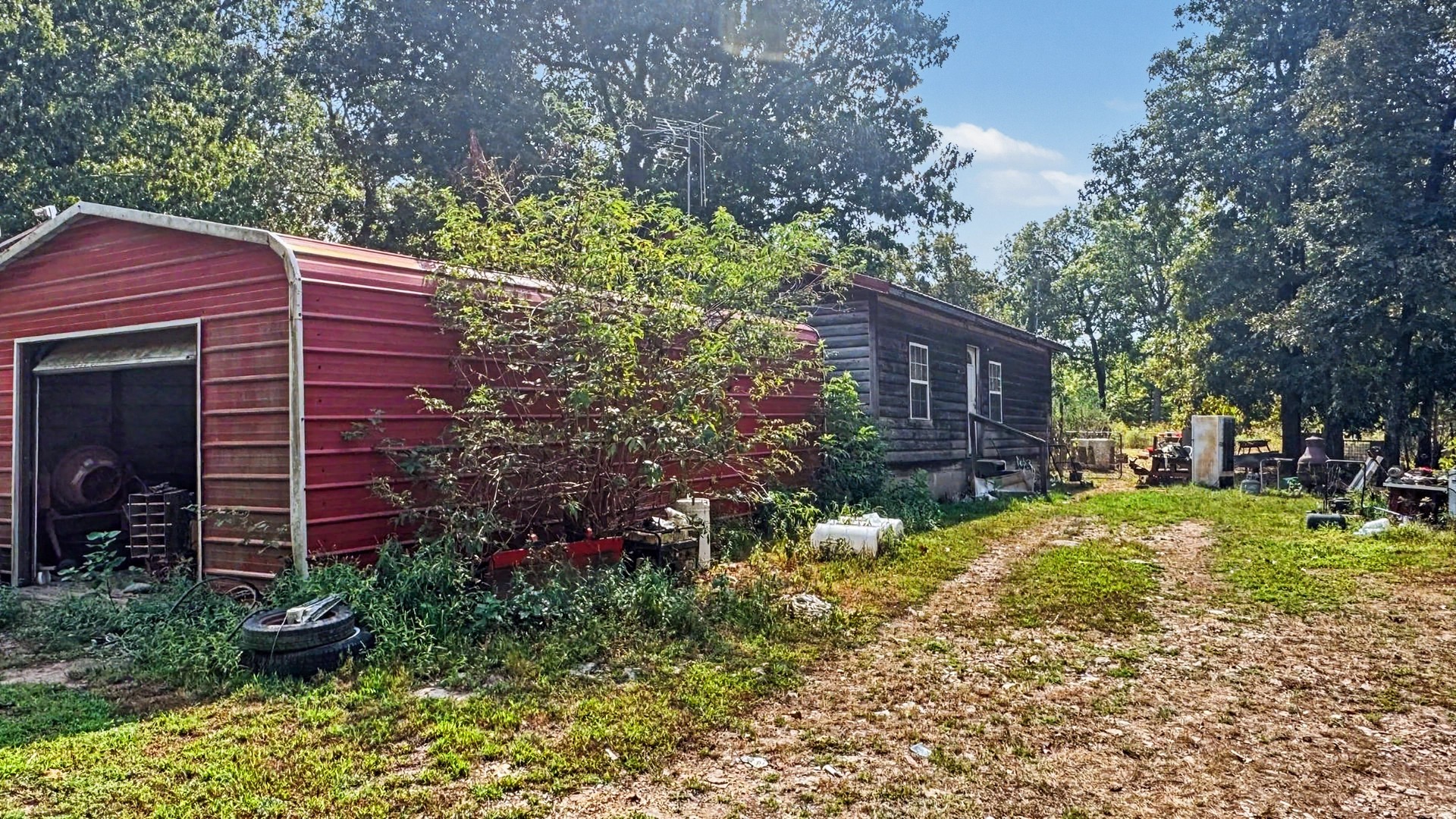 426197 E 743 Road Property Photo 6