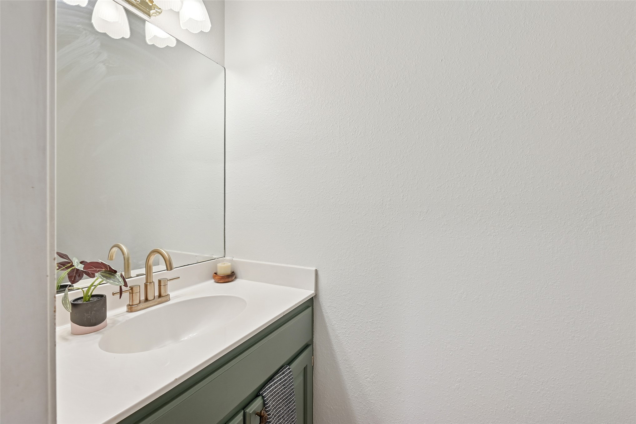 7686 S Fulton Avenue Property Photo 8