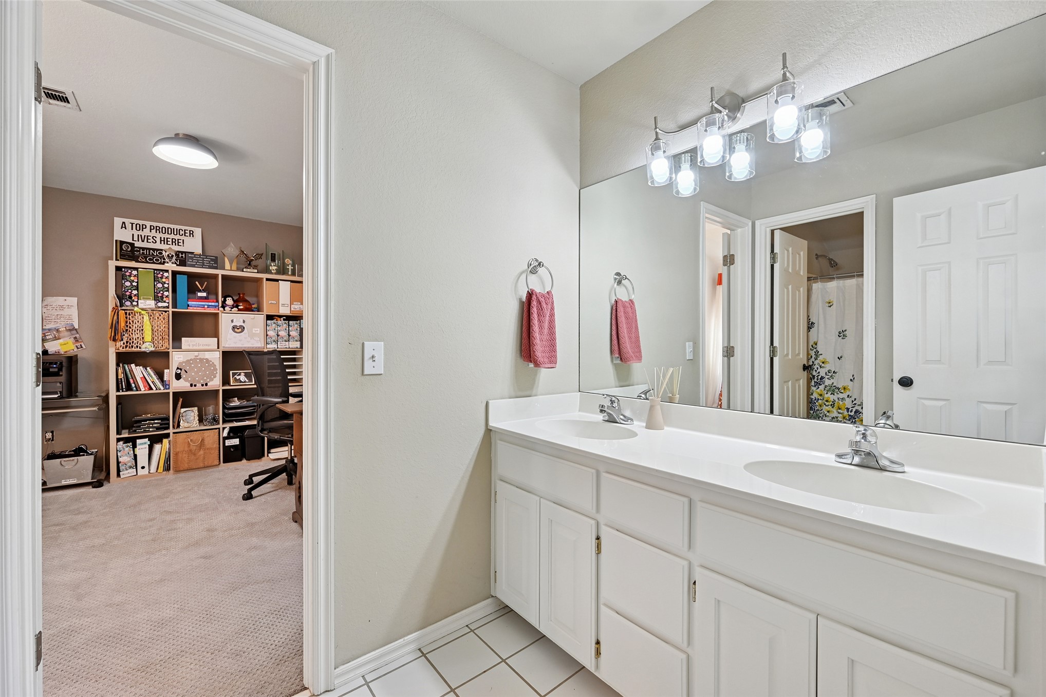 7686 S Fulton Avenue Property Photo 13