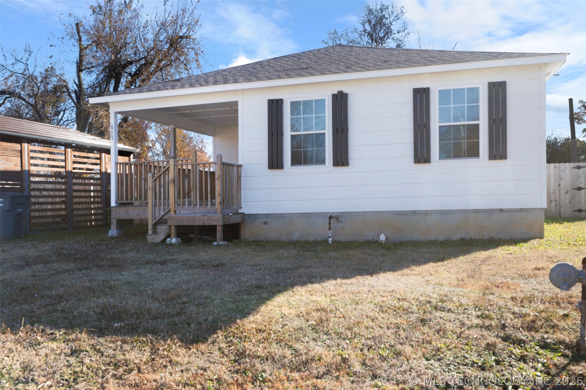 525 W Clay Street Property Photo 1