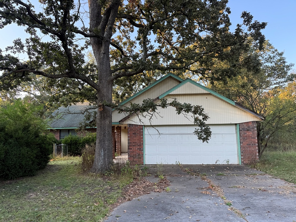 1882 Oak Knoll Drive Property Photo 1