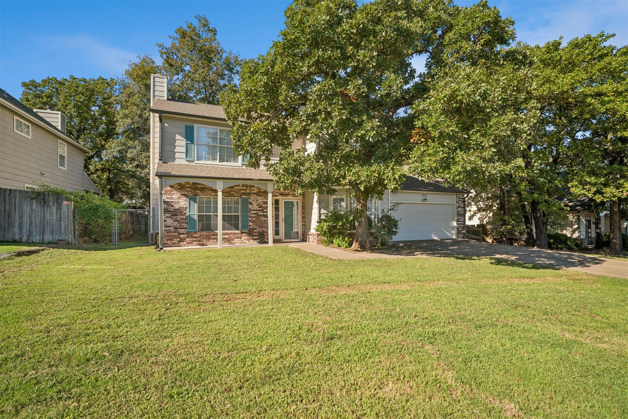 3726 S Rolling Oaks Drive Property Photo 4