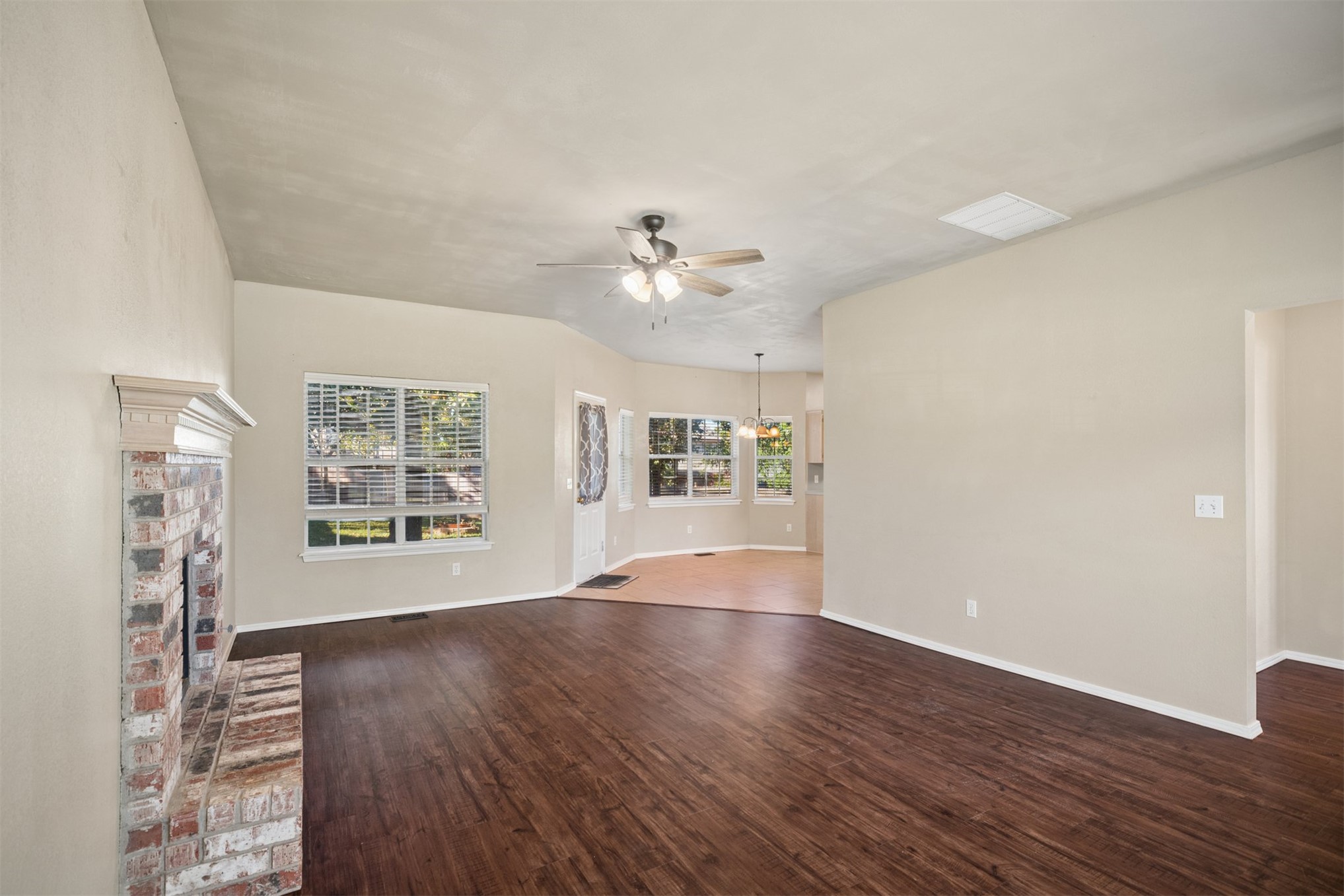 3726 S Rolling Oaks Drive Property Photo 11
