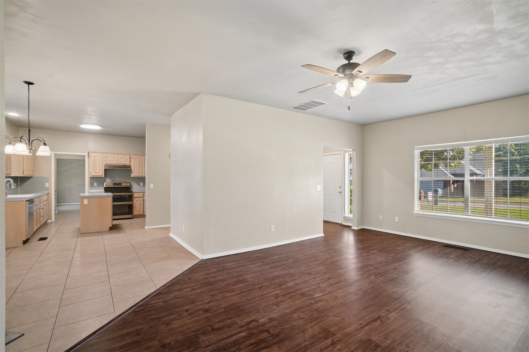3726 S Rolling Oaks Drive Property Photo 12