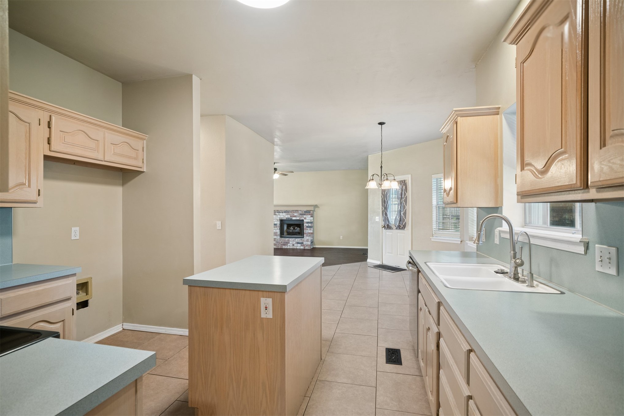 3726 S Rolling Oaks Drive Property Photo 18