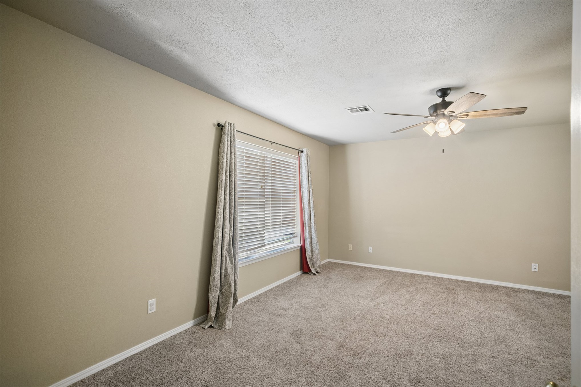 3726 S Rolling Oaks Drive Property Photo 31