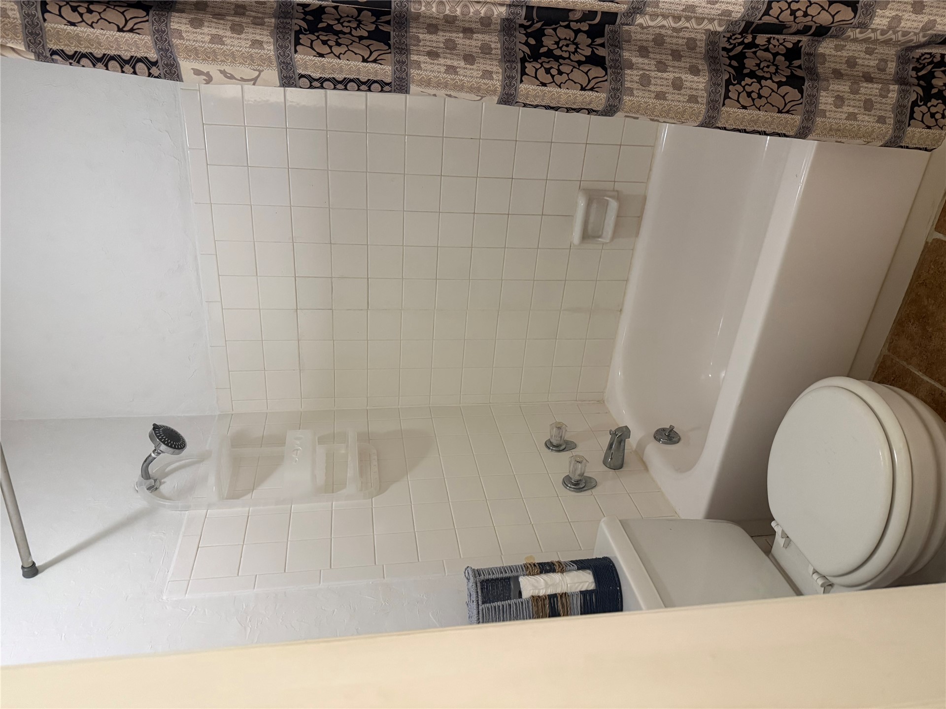 4326 E 67th Street 579 Property Photo 12