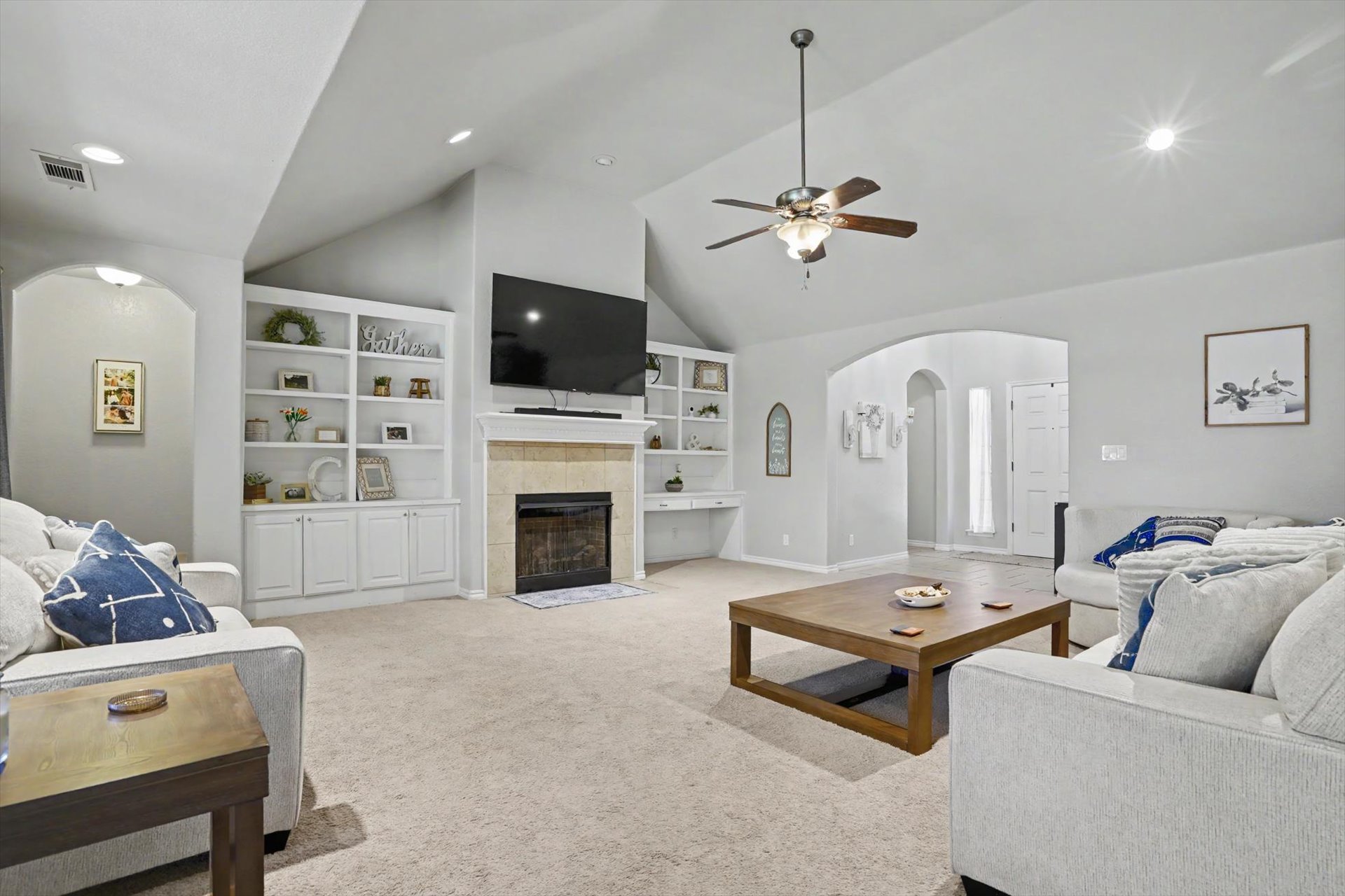12529 S Date Place Property Photo 6