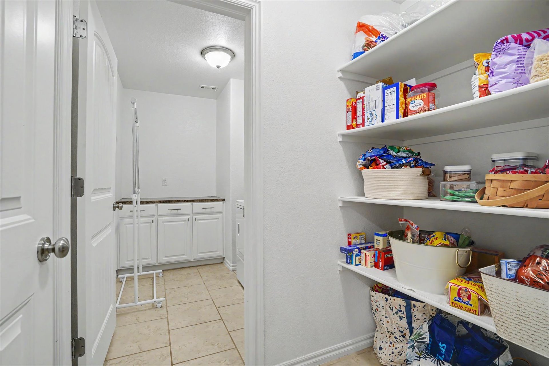 12529 S Date Place Property Photo 13