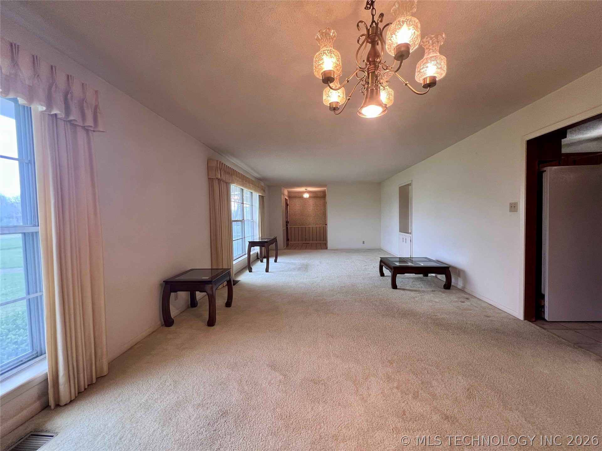 308 E Main Property Photo 3
