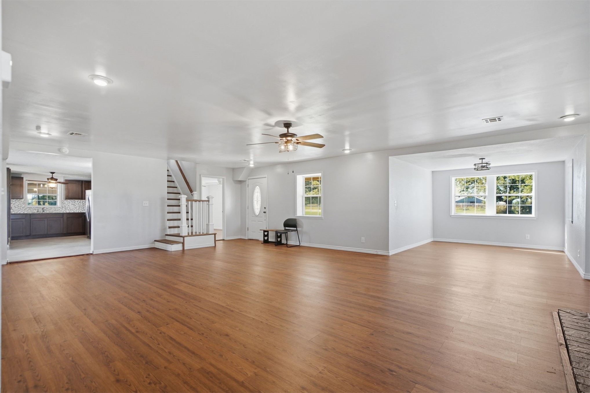 15603 E 440 Road Property Photo 2