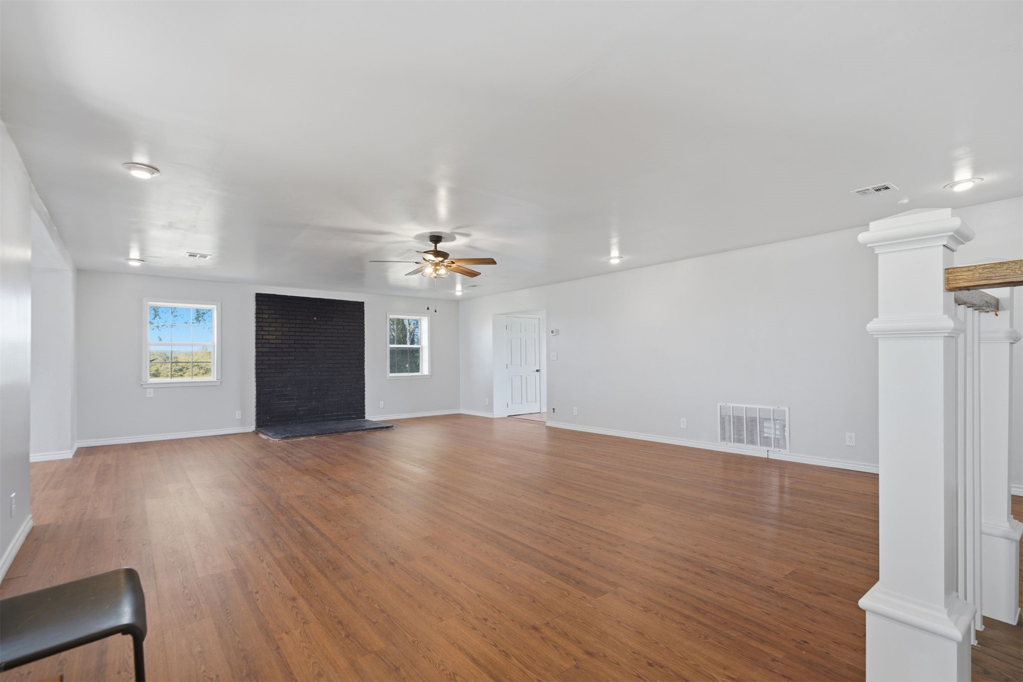 15603 E 440 Road Property Photo 9