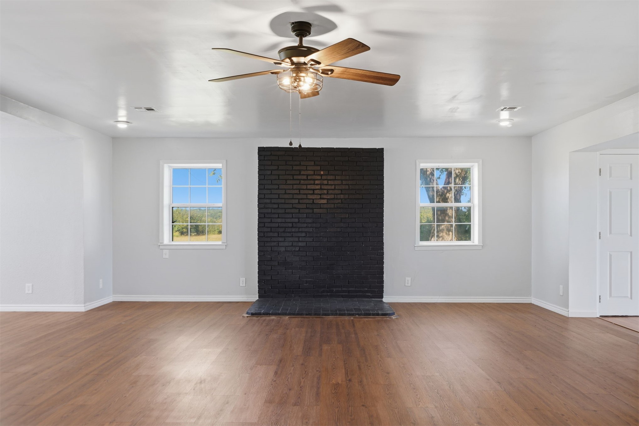 15603 E 440 Road Property Photo 11