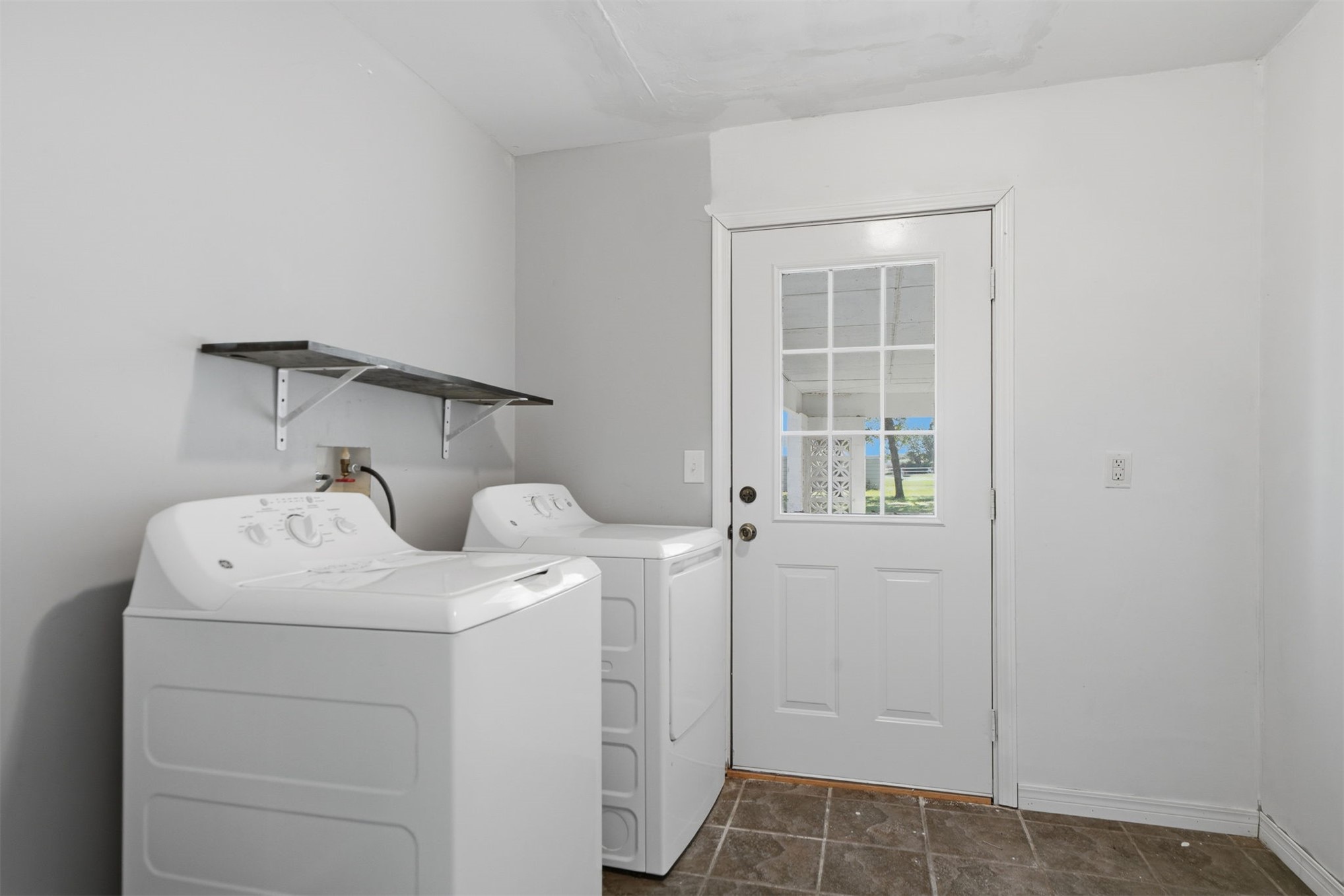 15603 E 440 Road Property Photo 16