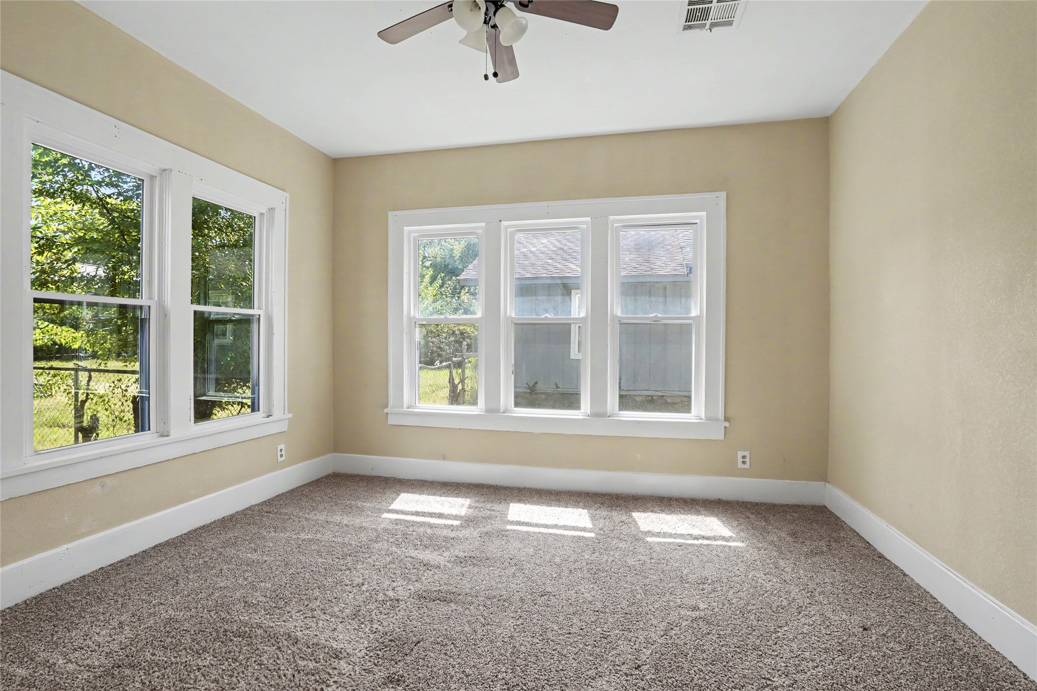 331 Xanthus Avenue Property Photo 28