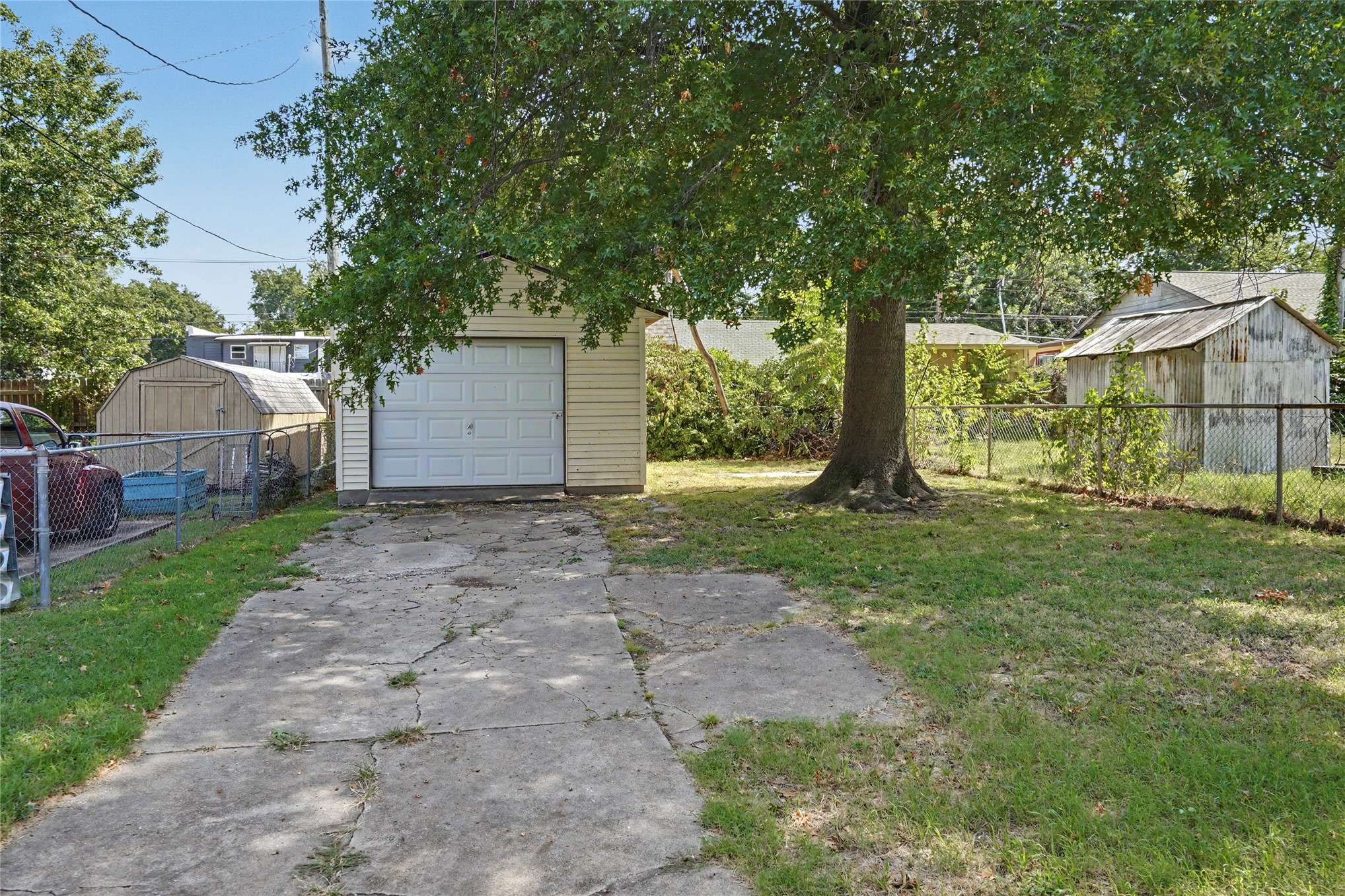 331 Xanthus Avenue Property Photo 35