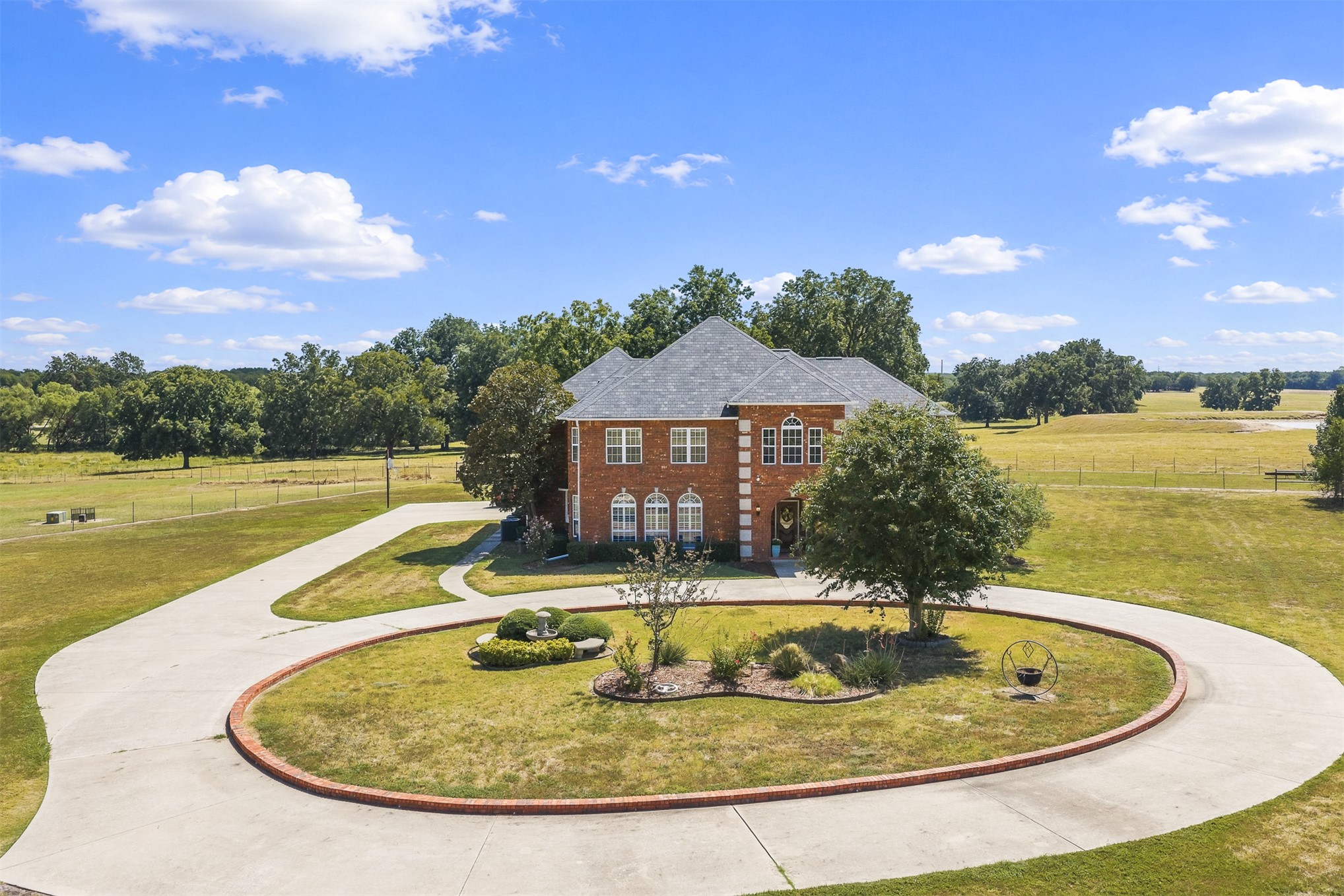 1599 Cardinal Road Property Photo 1