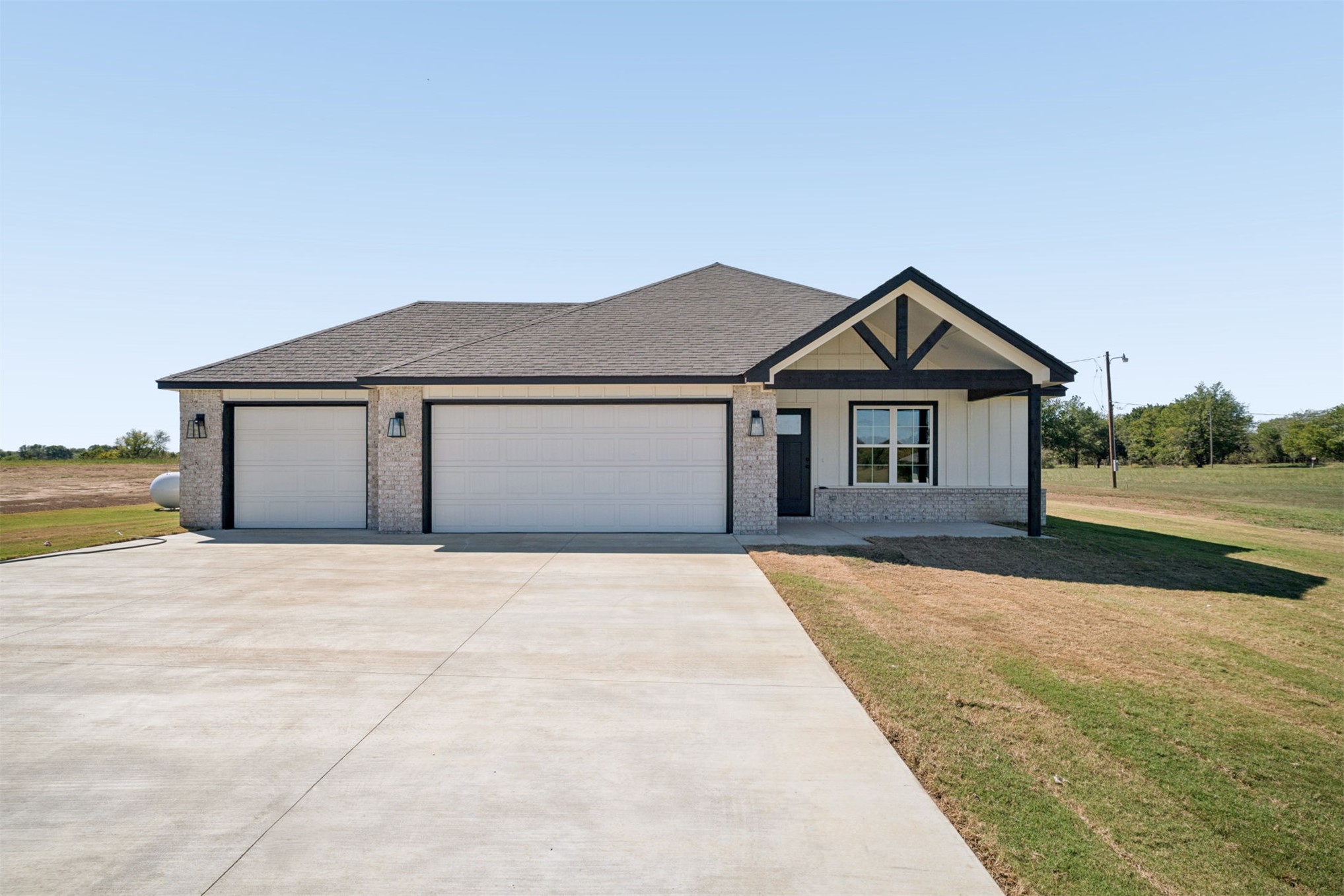 25036 S 4205 Road Property Photo 1