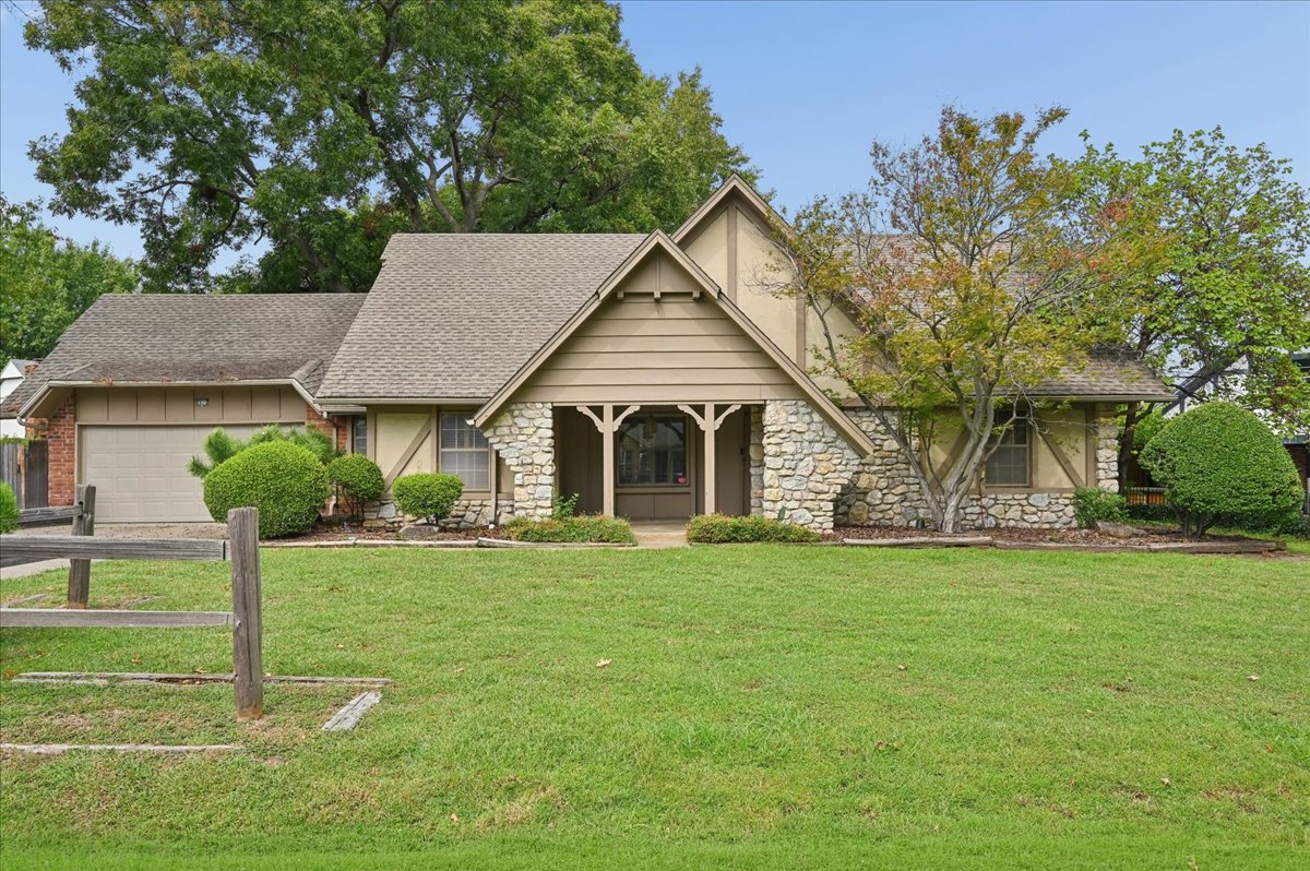 6915 E 78th Place Property Photo 1
