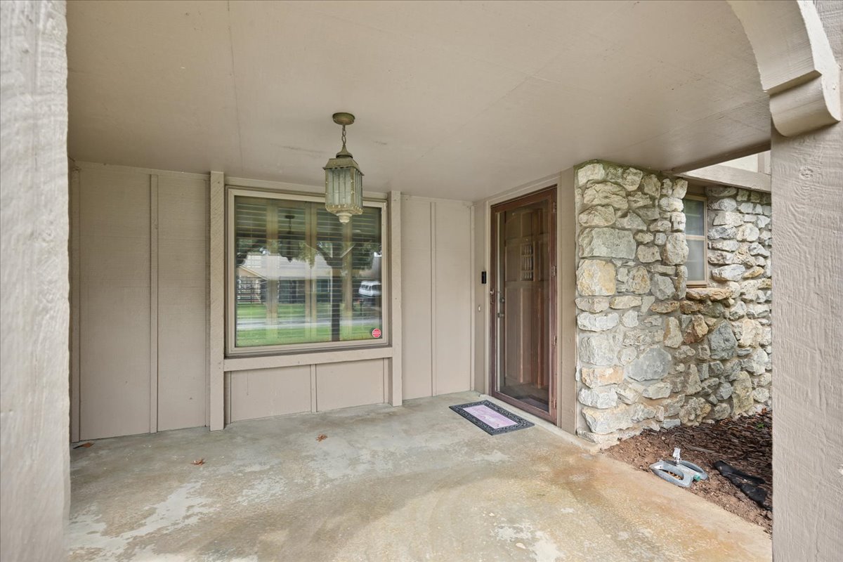 6915 E 78th Place Property Photo 4