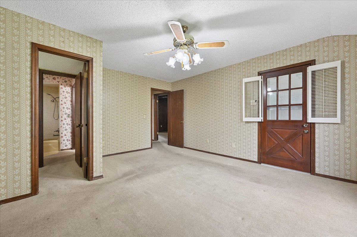 6915 E 78th Place Property Photo 18
