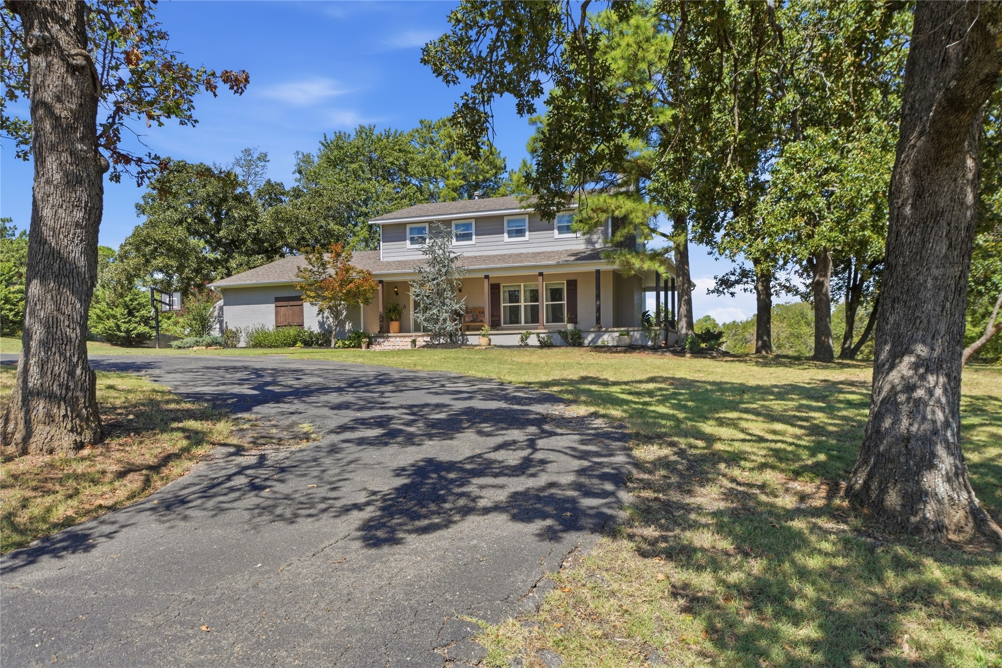 4231 Hillside Drive Property Photo 5
