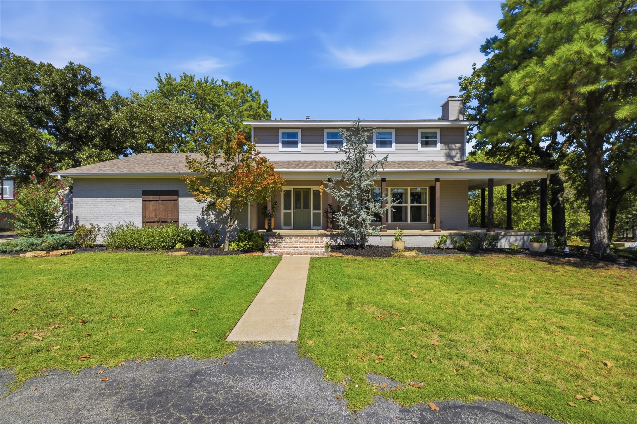 4231 Hillside Drive Property Photo 8