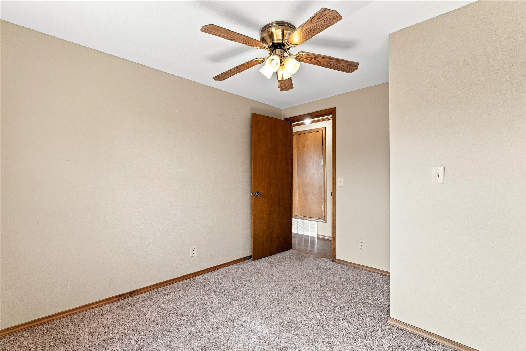 212 Duncan Avenue Property Photo 11