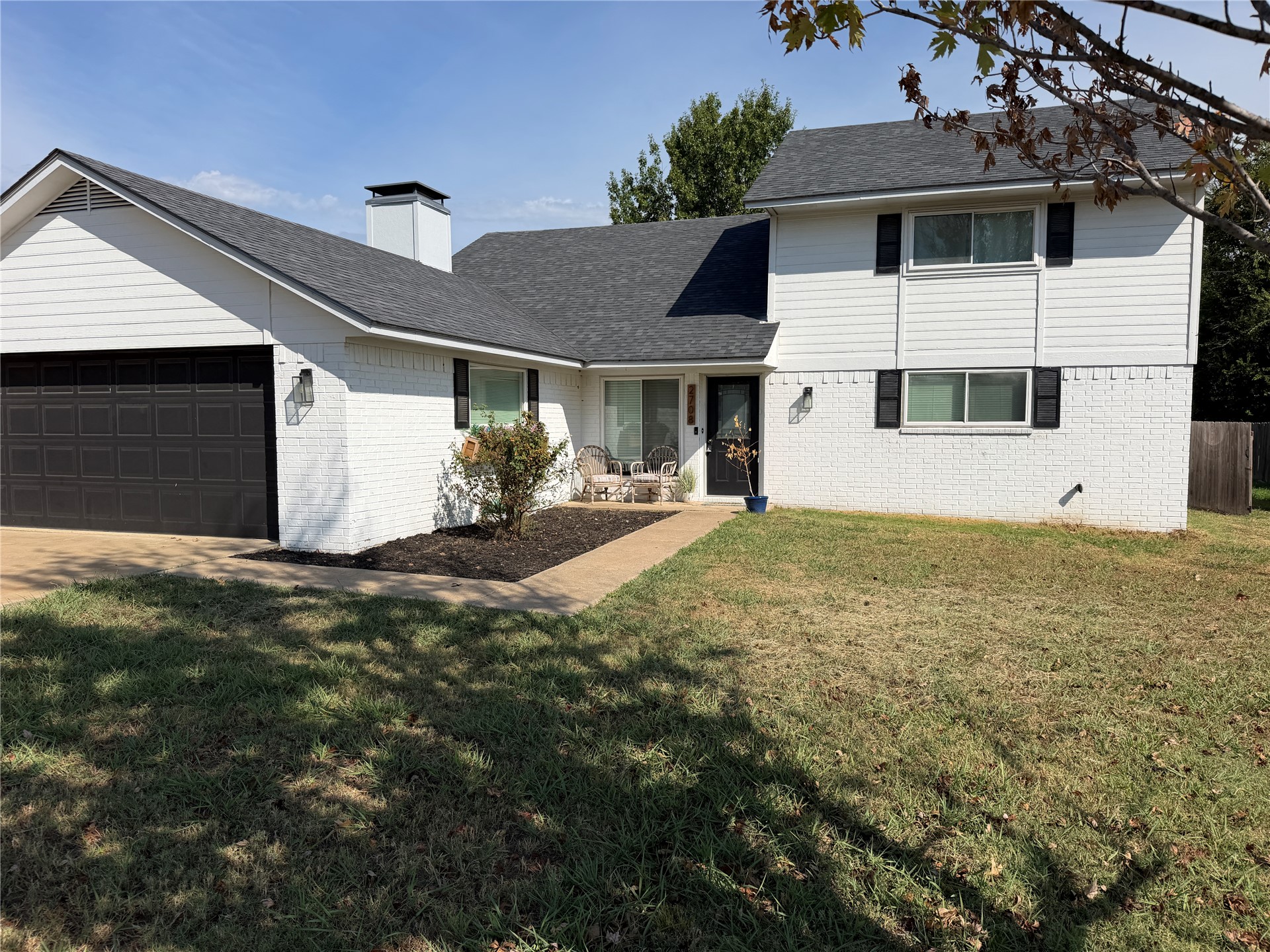 2708 Little John Drive Property Photo 1