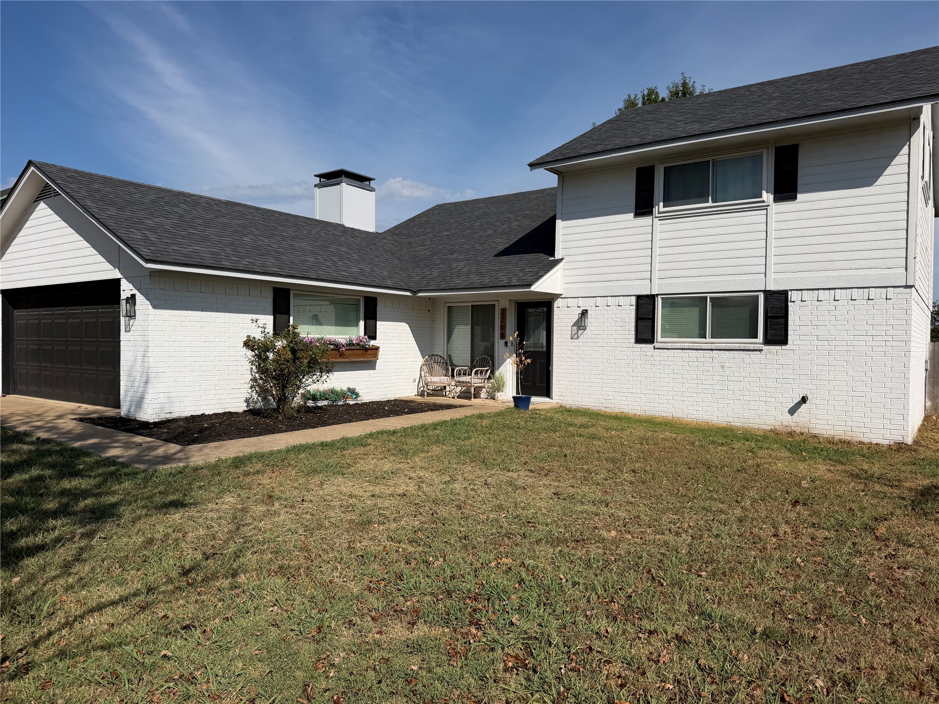 2708 Little John Drive Property Photo 4