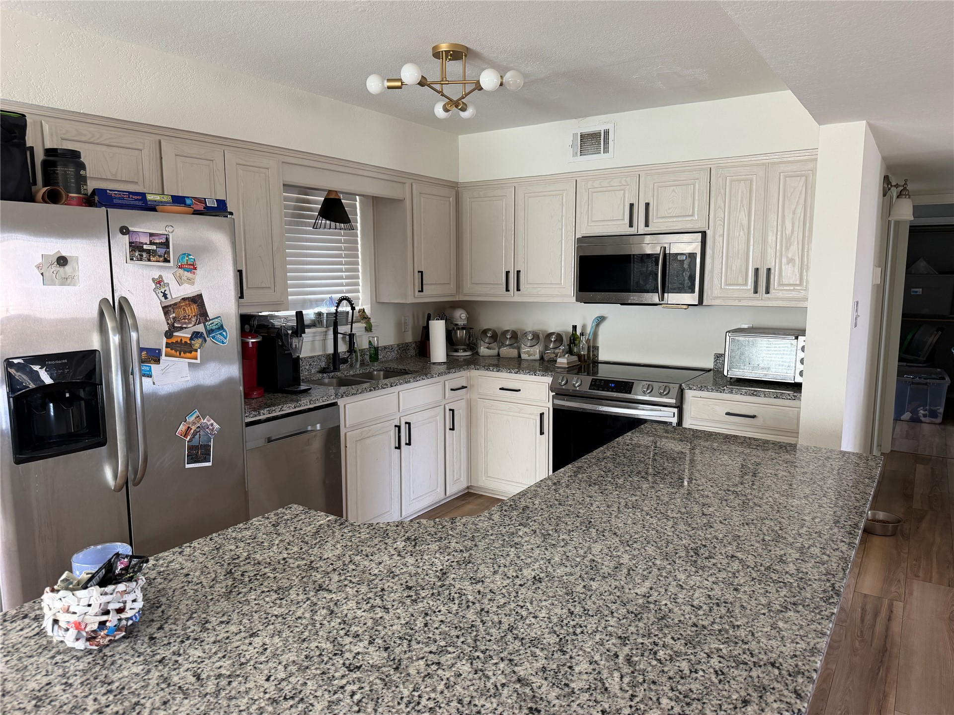 2708 Little John Drive Property Photo 10