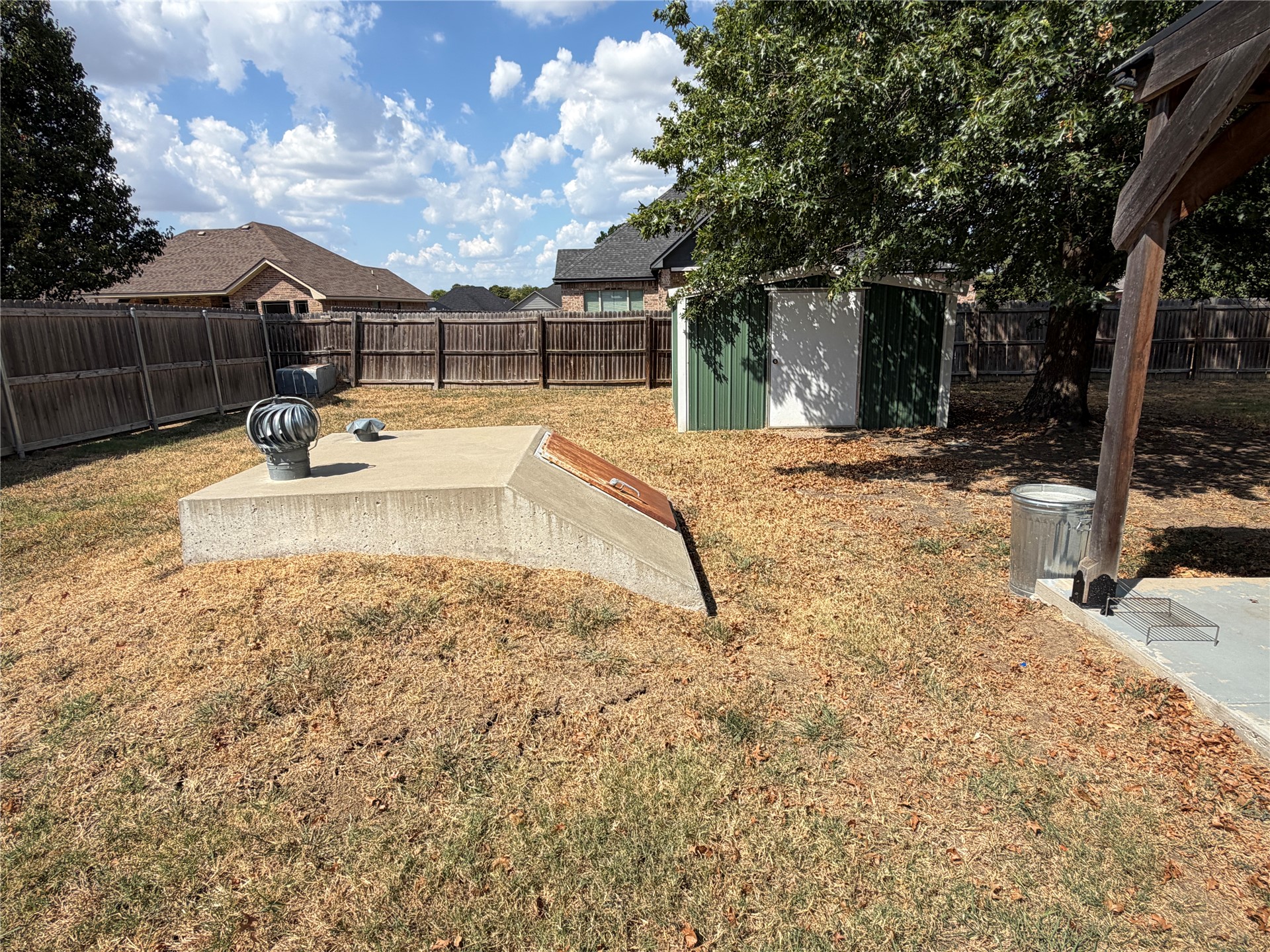 2708 Little John Drive Property Photo 23
