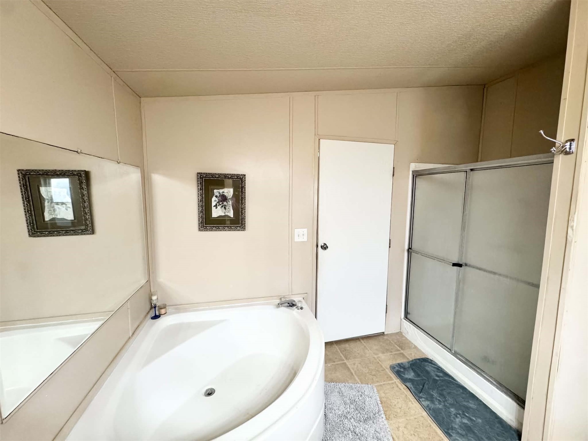 975 Claxton Property Photo 7