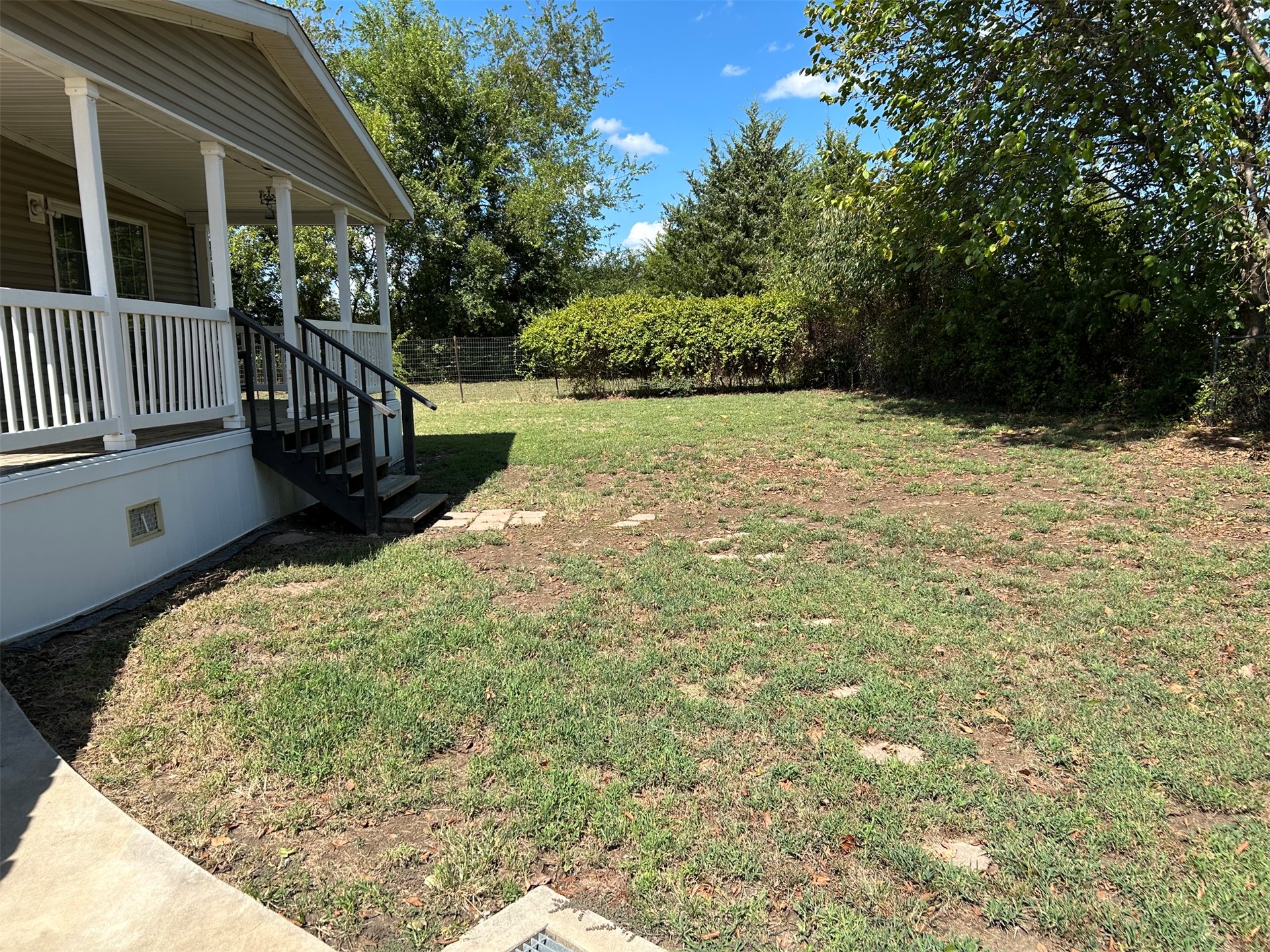 18121 W Coyote Trail S Property Photo 11