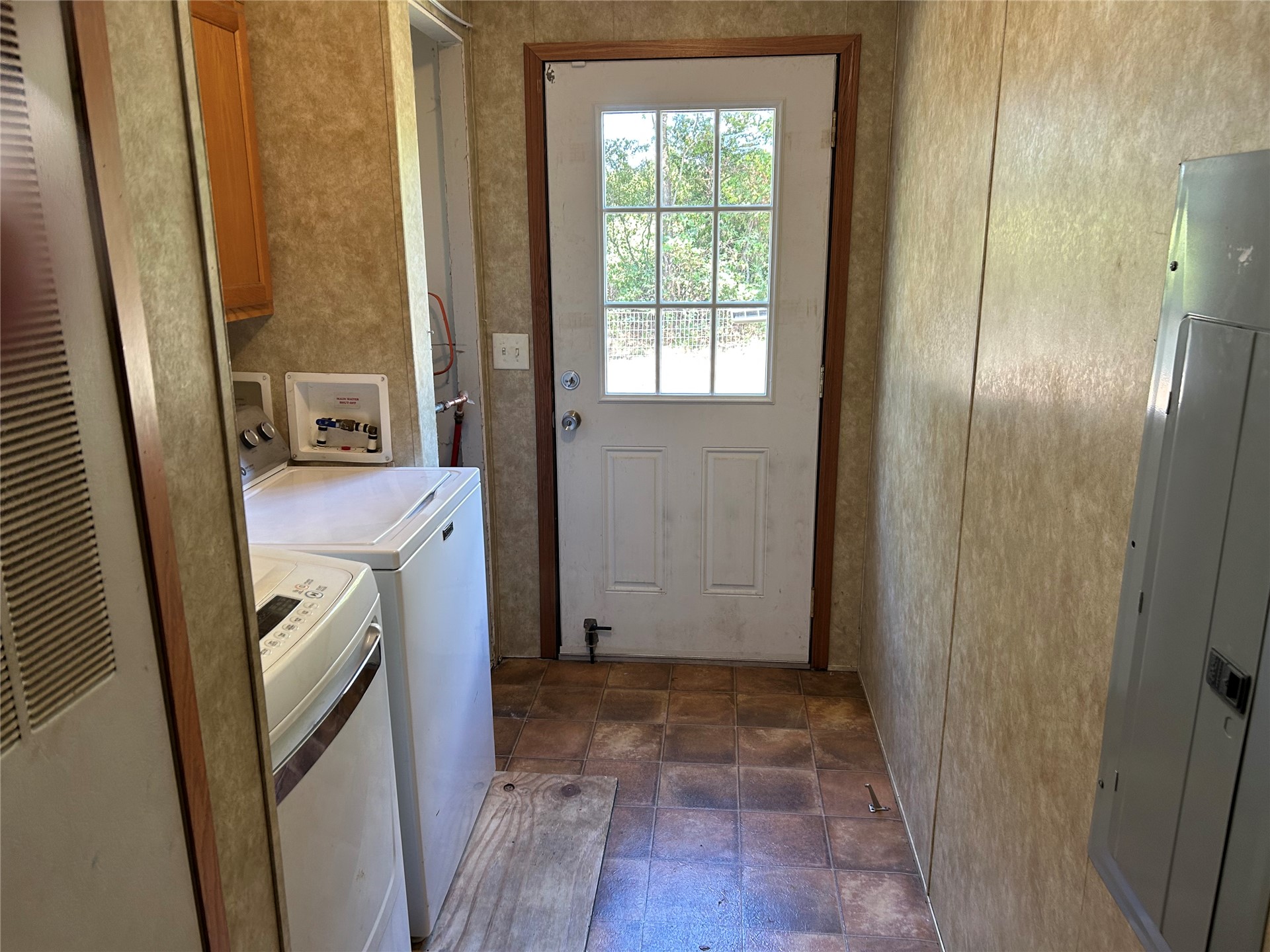 18121 W Coyote Trail S Property Photo 33
