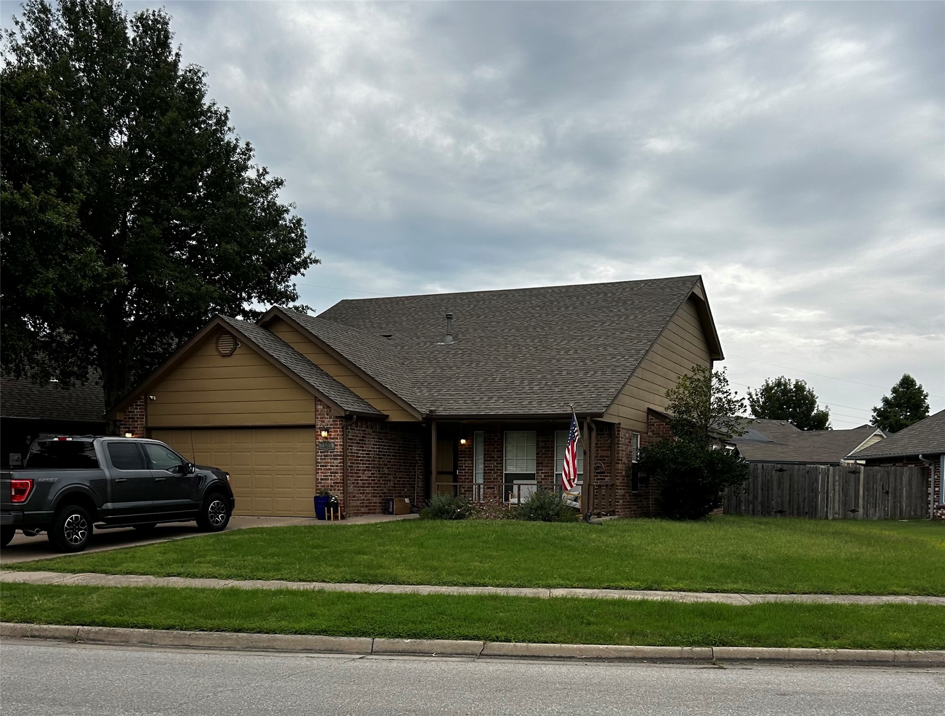 7909 N 127th East Avenue Property Photo 1