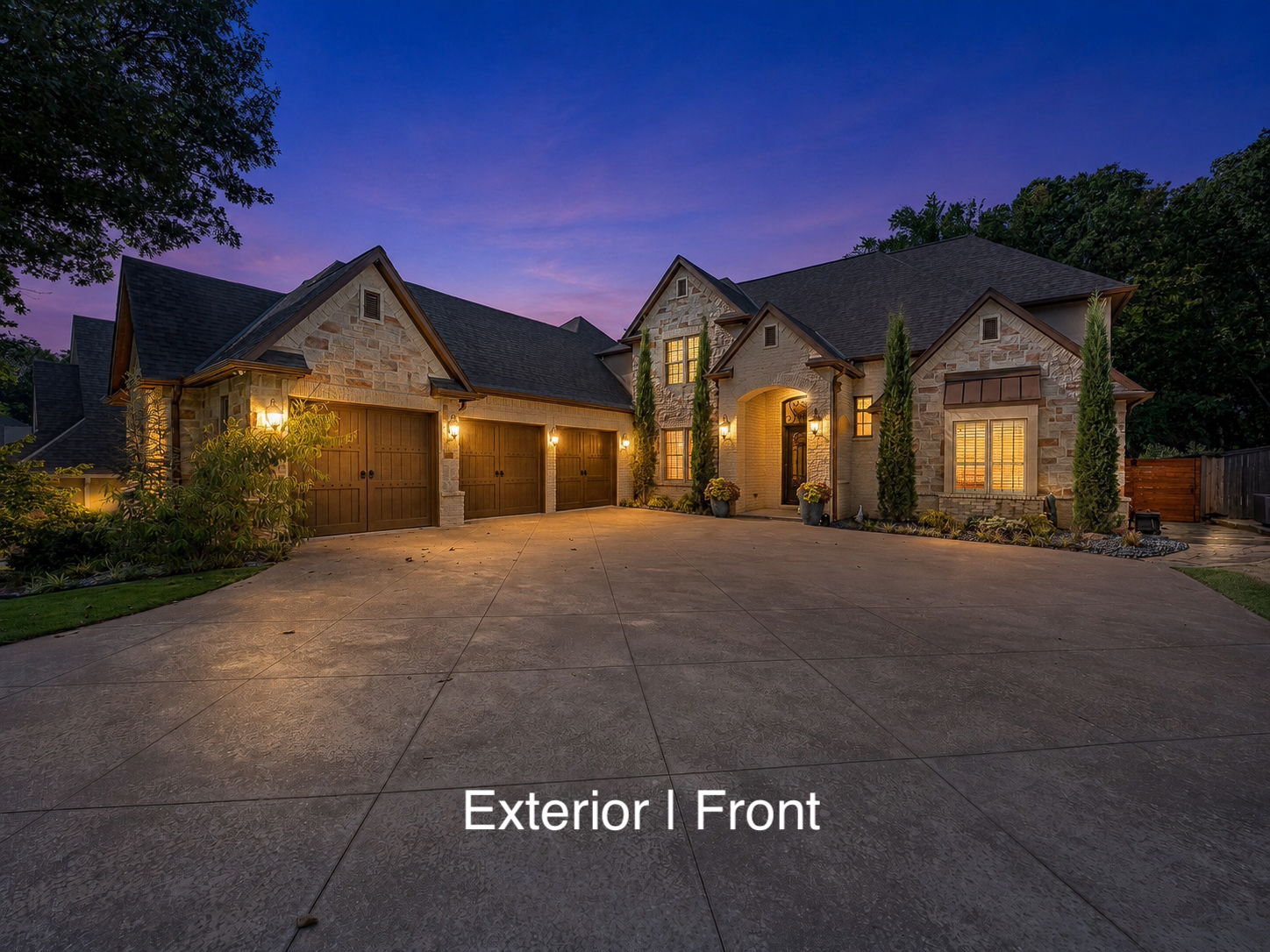 10610 S Nandina Court Property Photo 1
