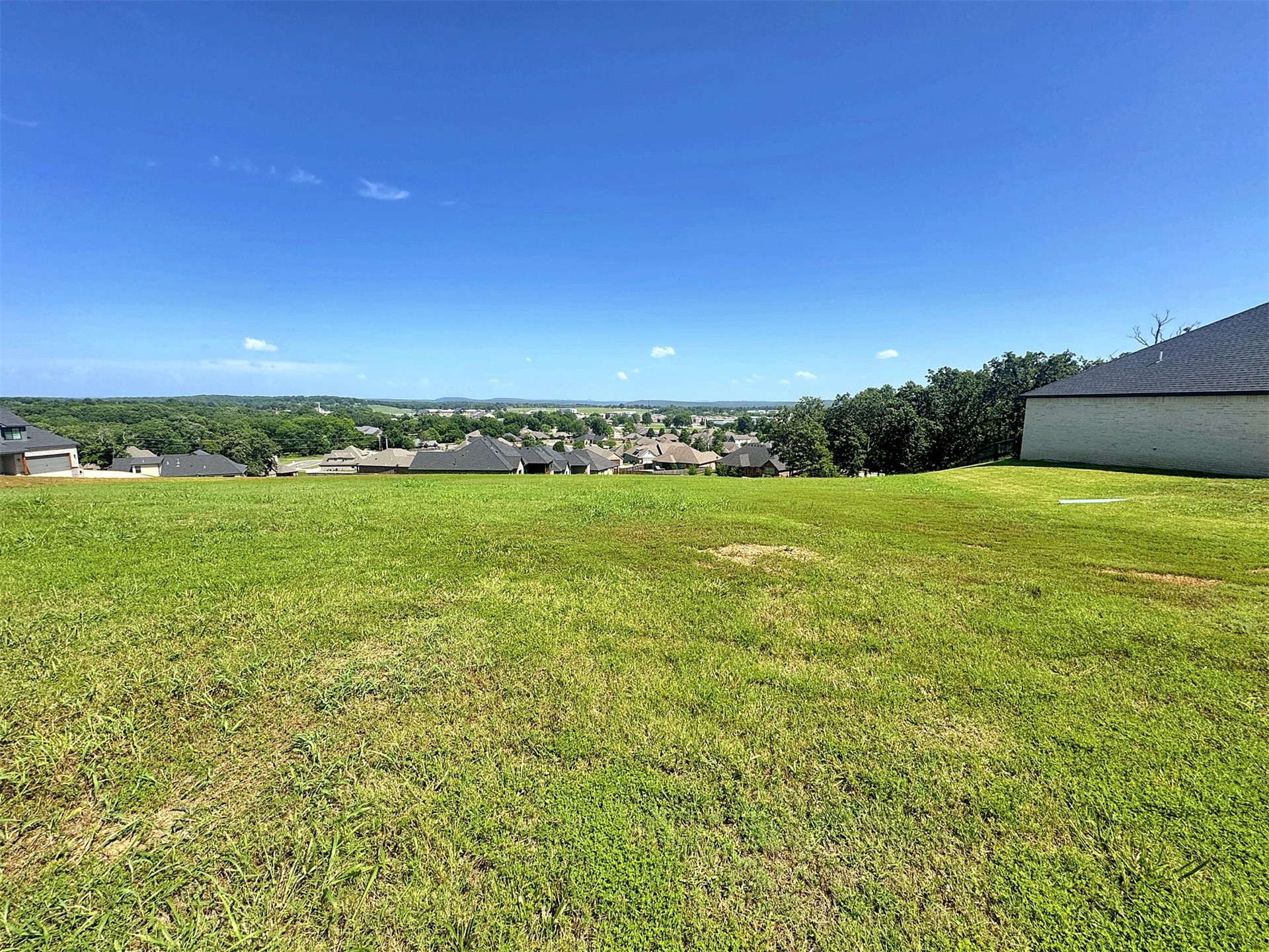540 Woodlands Drive Property Photo 11