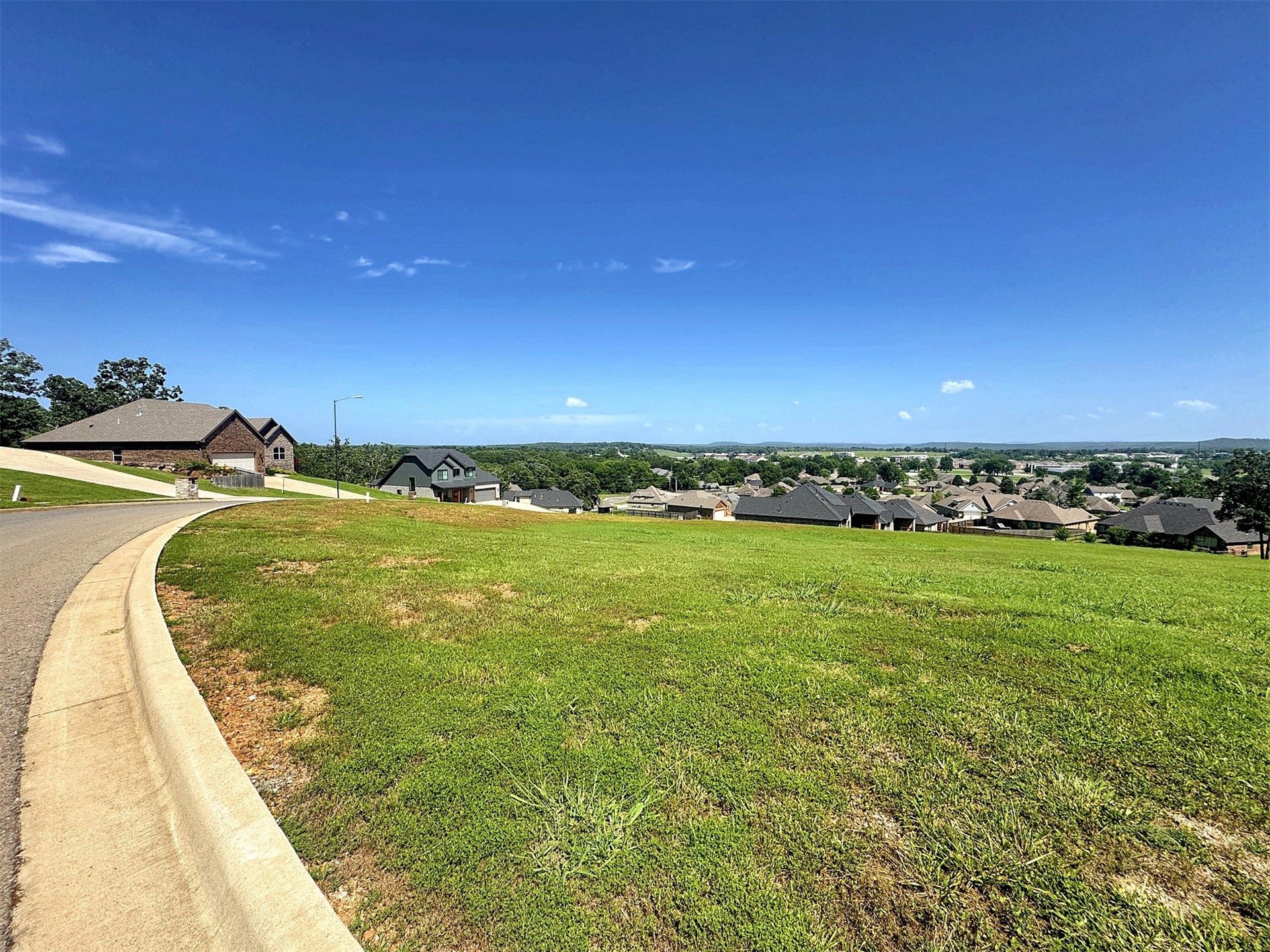 540 Woodlands Drive Property Photo 12