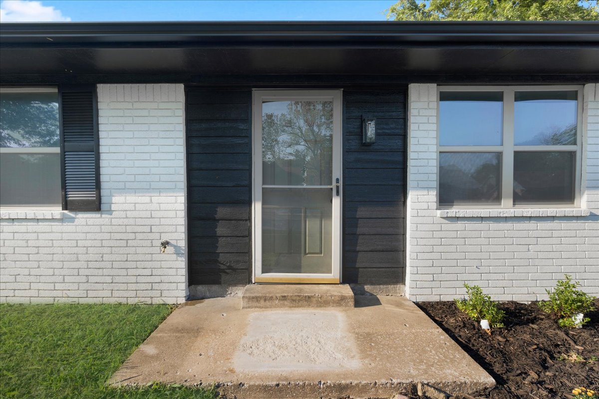 13178 E 29th Street Property Photo 5