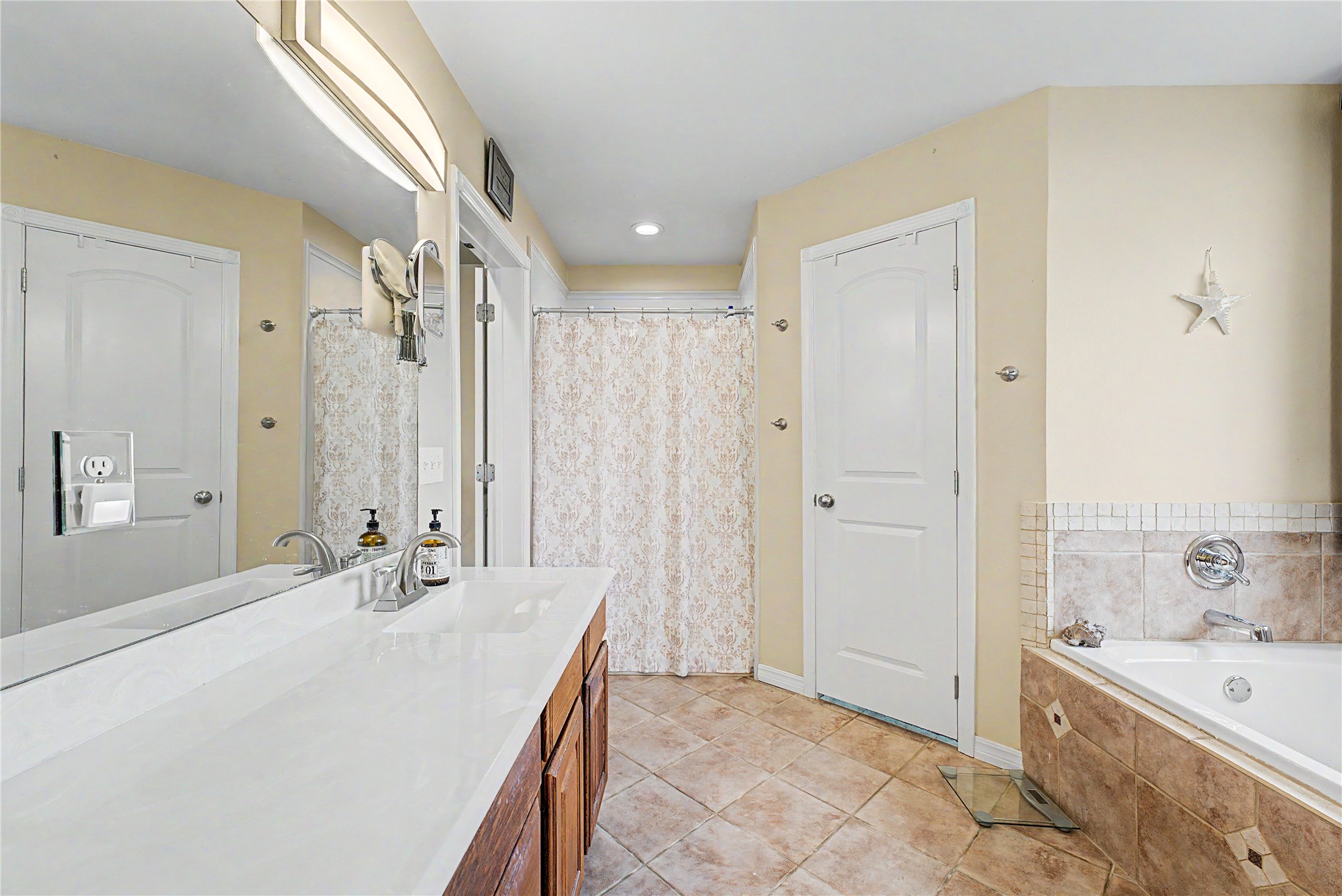 28400 S Kaela Drive Property Photo 11