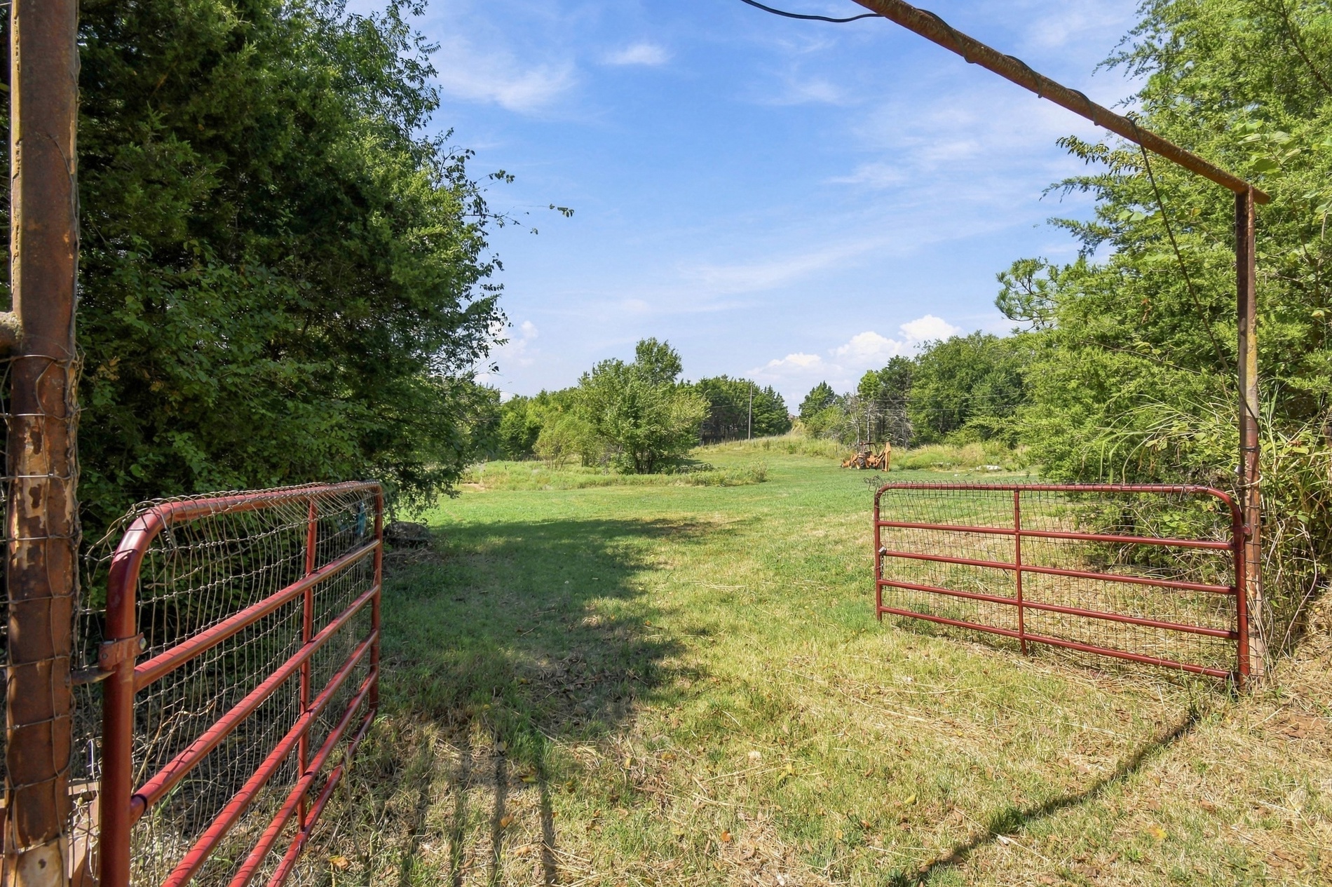 506 Cattle Drive Property Photo 5