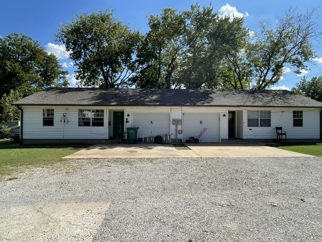 409 S Maple Street Property Photo 23
