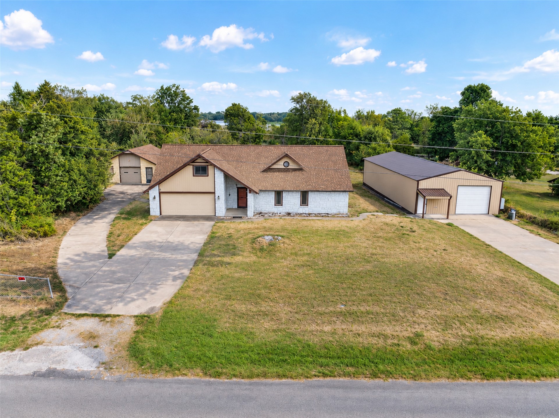 17670 S 280 Road Property Photo 1