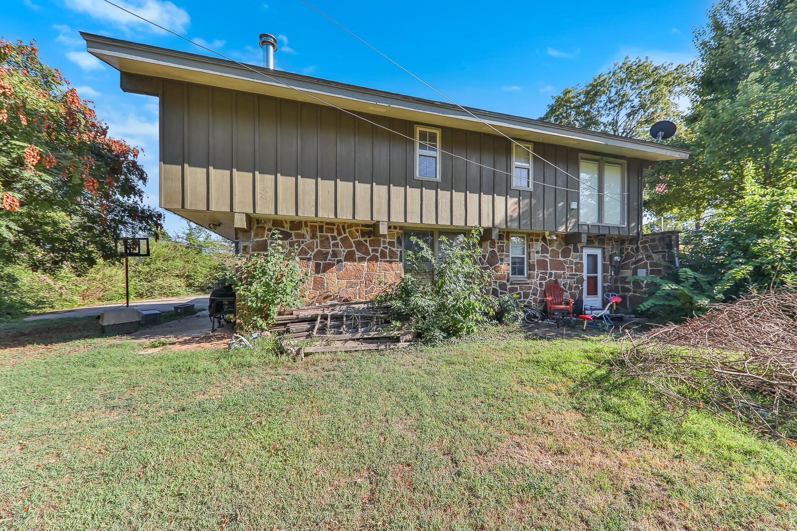 750 Risser Avenue Property Photo 2