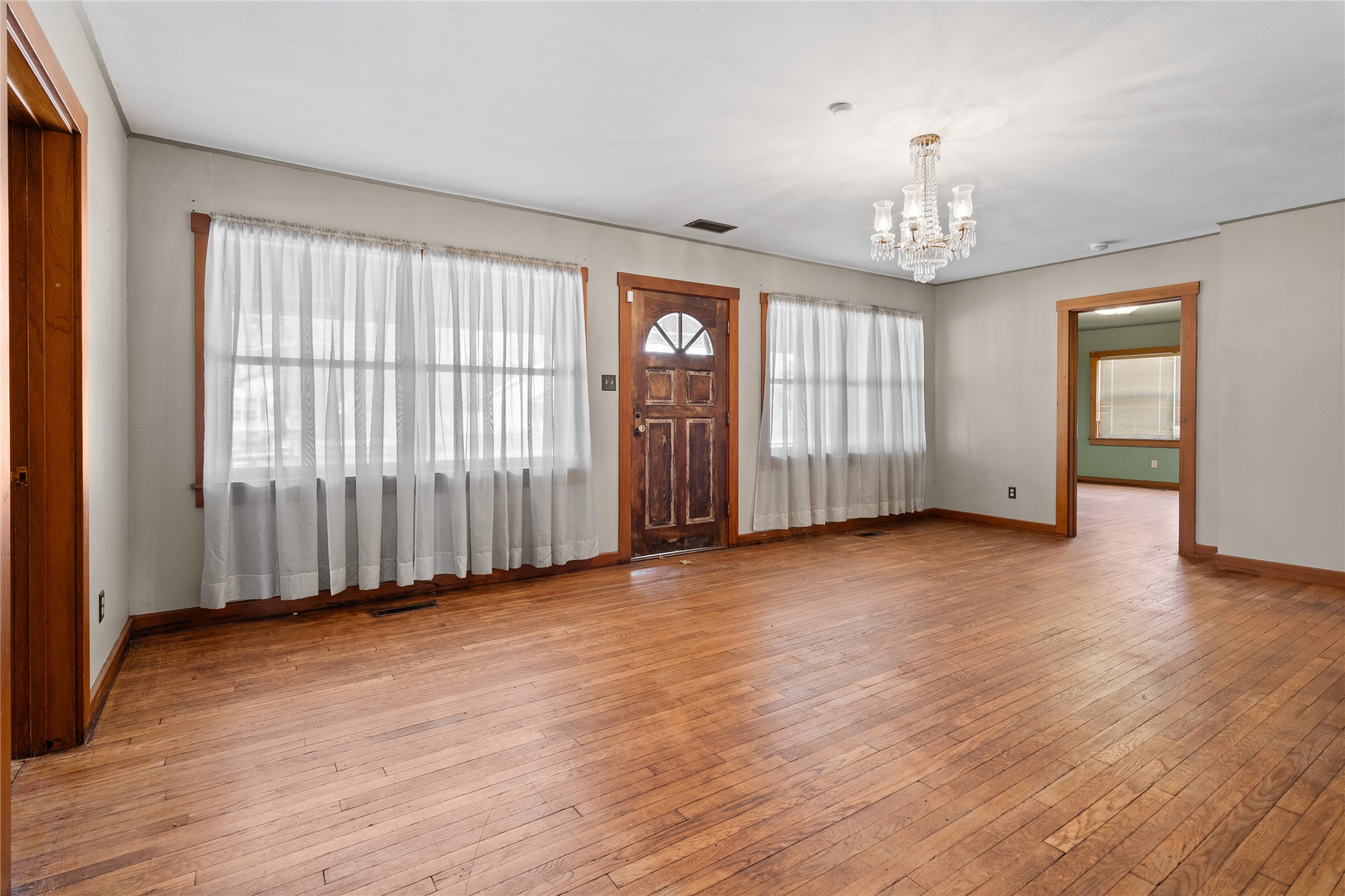 822 Stanley Street Sw Property Photo 3