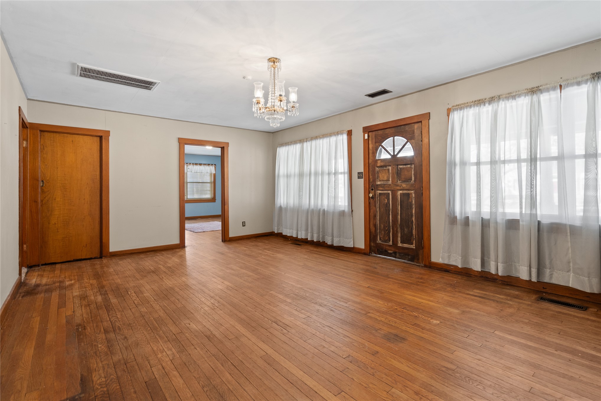 822 Stanley Street Sw Property Photo 4