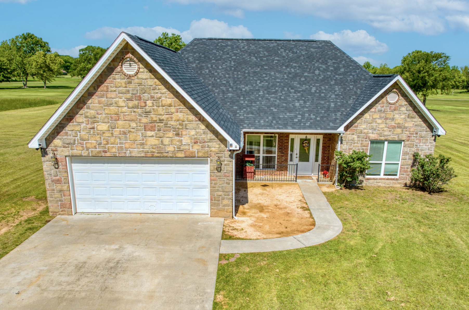 119 Golf Club Drive Property Photo 1