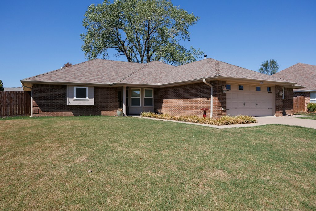 1233 Arbor Drive Property Photo 1